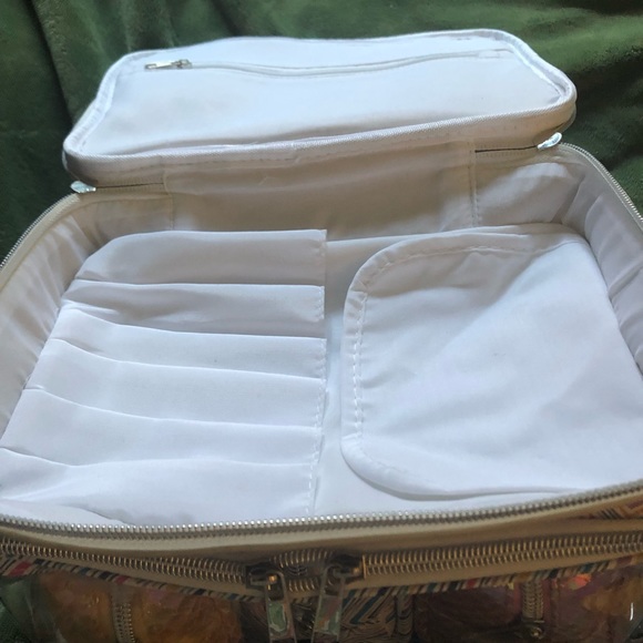 Under1sky NWT Clear makeup case with 3 cases inside, top zip brush case - Picture 7 of 11